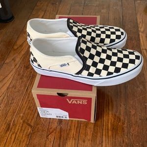 Vans Black/White Asher 7